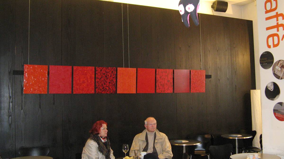 Sequenz roter Bildflächen, work in situ,
temporäre Installation